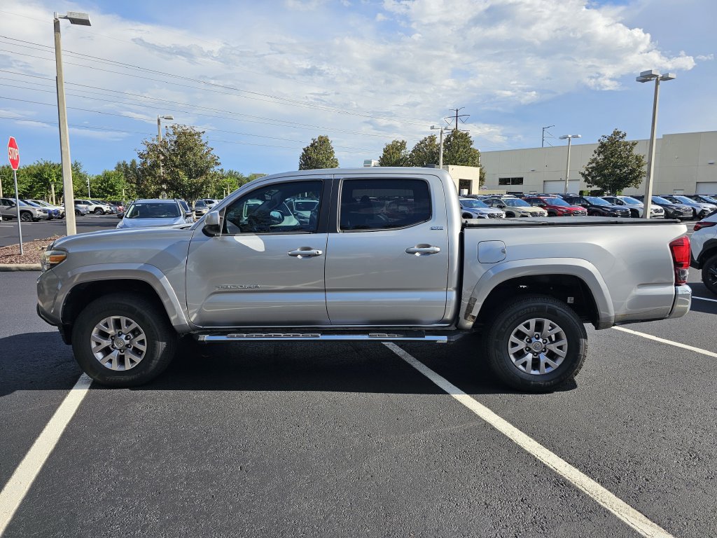Used 2018 Toyota Tacoma SR5 RWD image 5