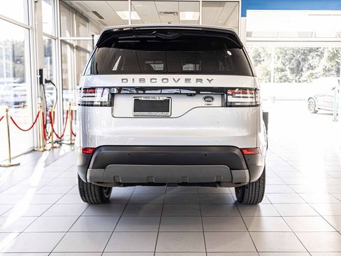 Used 2020 Land Rover Discovery SE image 14