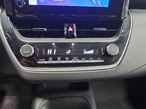 Used 2024 Toyota Corolla LE image 22