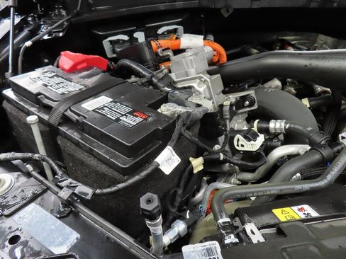 Used 2024 Ford F150 Lariat image 31