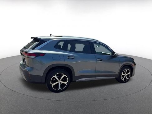 Used 2026 Volkswagen Tiguan SE FWD image 12