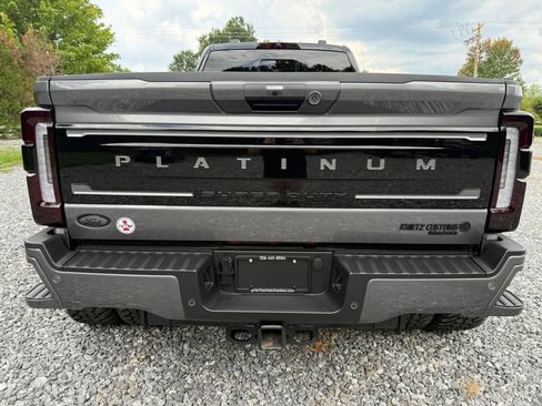 Used 2024 Ford F450 Platinum w/ FX4 Off-Road Package AWD/4WD image 6