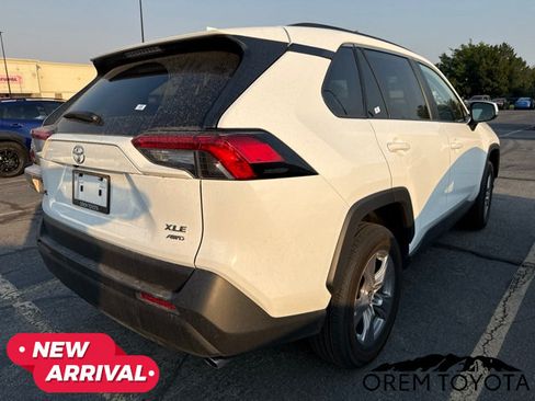 Used 2025 Toyota RAV4 XLE w/ Convenience Package AWD/4WD image 17
