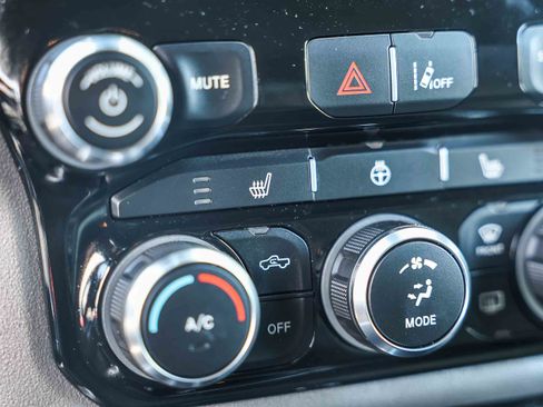 Used 2021 RAM 1500 Big Horn image 14