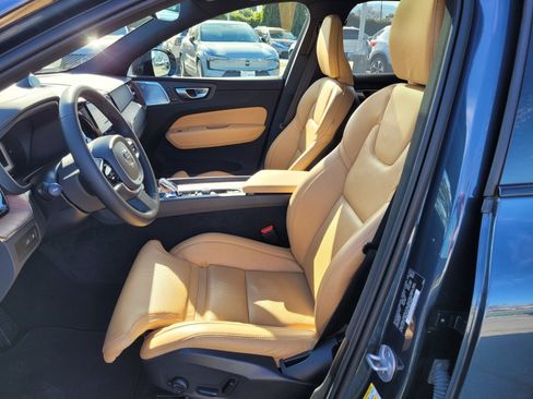 Certified 2024 Volvo XC60 T8 Ultimate w/ Protection Package Premier image 9