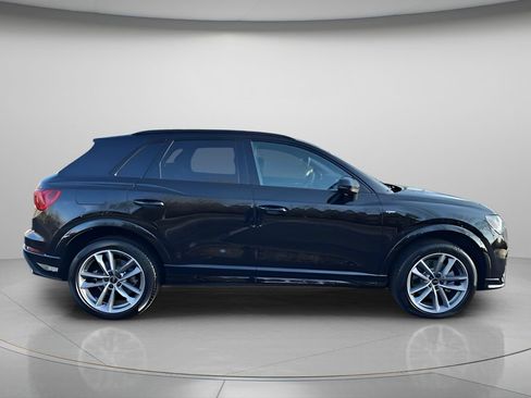 Used 2024 Audi Q3 2.0T Premium w/ Convenience Package AWD/4WD image 4