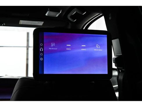 New 2026 Cadillac Escalade ESV Luxury w/ LPO, Radiant Package AWD/4WD image 17