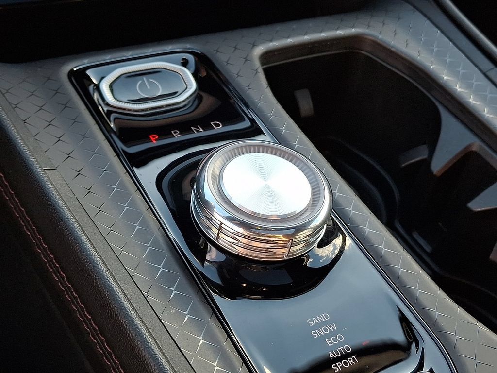 Used 2025 Jeep Wagoneer S Launch Edition AWD/4WD image 15