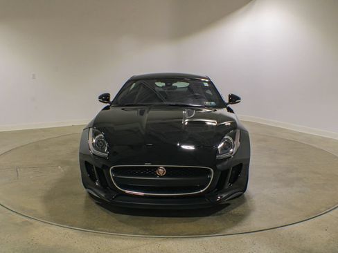 Used 2017 Jaguar F-TYPE Coupe RWD image 9