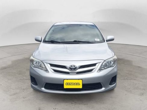 Used 2012 Toyota Corolla LE FWD image 2