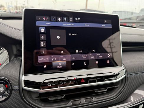 New 2026 Jeep Compass Latitude image 19