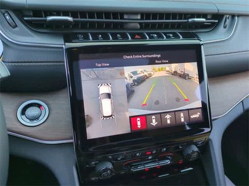 New 2025 Jeep Grand Cherokee Summit w/ Obsidian Package image 31