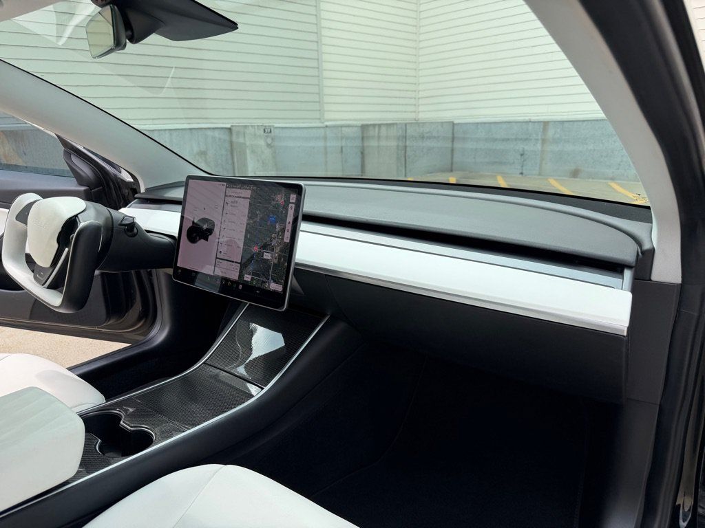 Used 2018 Tesla Model 3 AWD/4WD image 29