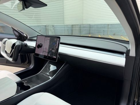 Used 2018 Tesla Model 3 AWD/4WD image 29