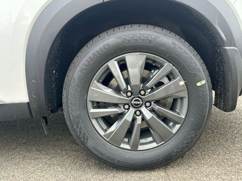 New 2026 Nissan Pathfinder SV FWD image 5