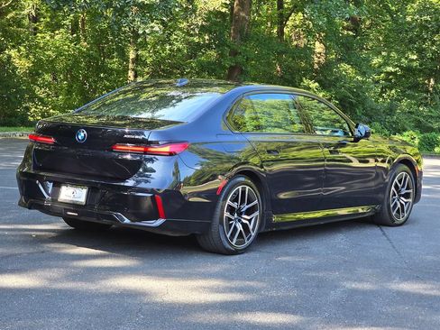 Used 2023 BMW i7 xDrive60 AWD/4WD image 6