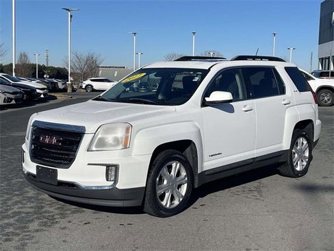 Used 2017 GMC Terrain SLE w/ Convenience Package image 9