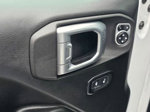 Used 2019 Jeep Wrangler Unlimited Sport S AWD/4WD image 14