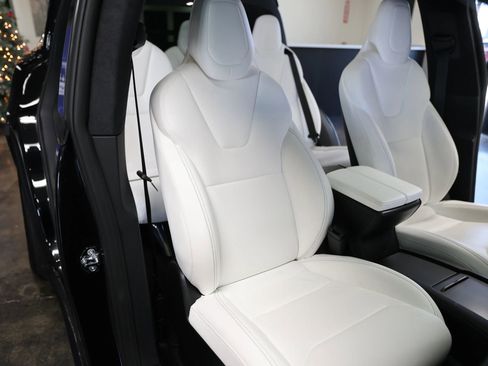 Used 2018 Tesla Model X P100D image 33