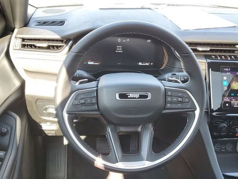 New 2025 Jeep Grand Cherokee Laredo X w/ Luxury Tech Group I image 8