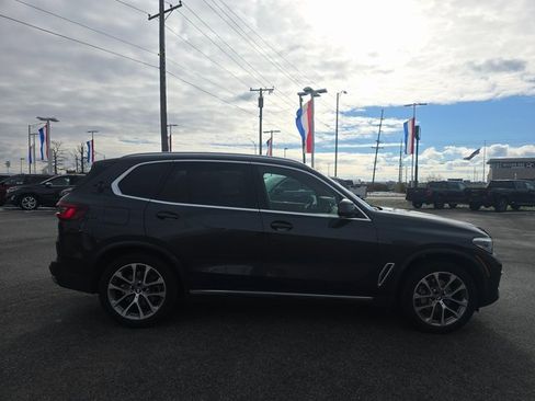 Used 2023 BMW X5 xDrive40i w/ Premium Package image 4