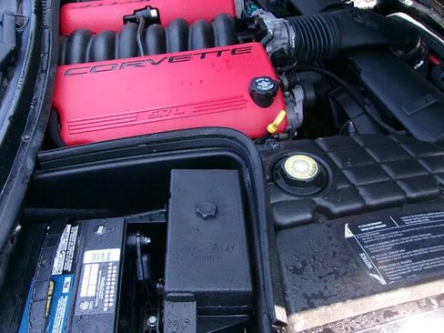 Used 2001 Chevrolet Corvette Z06 RWD image 9