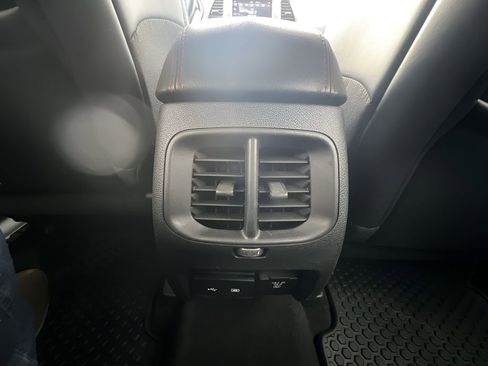 Used 2020 Jeep Cherokee Trailhawk w/ Cold Weather Group image 20