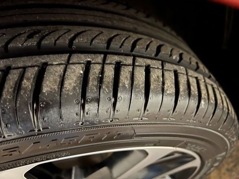 Used 2019 Toyota Corolla L image 11