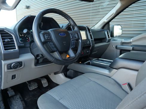 Used 2016 Ford F150 XLT w/ Equipment Group 302A Luxury image 4