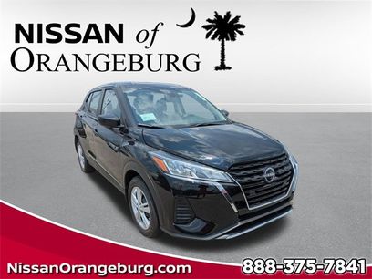 New 2025 Nissan Kicks Play S