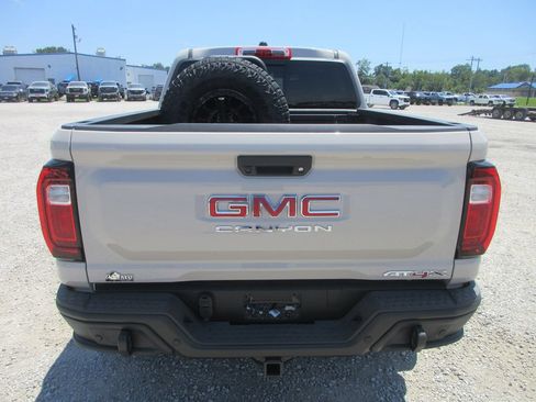 New 2026 GMC Canyon AT4X w/ AT4X AEV Edition AWD/4WD image 6