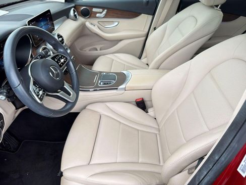 Used 2022 Mercedes-Benz GLC 300 image 5