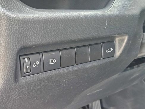 Certified 2022 Toyota RAV4 XLE w/ Convenience Package FWD image 22