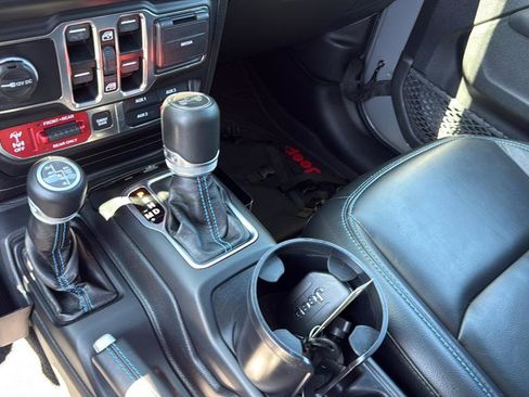 Used 2022 Jeep Wrangler Unlimited Rubicon 4xe w/ Cold Weather Group image 29