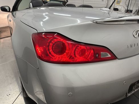 Used 2012 INFINITI G37 Convertible w/ Premium Pkg RWD image 23