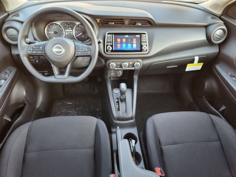 New 2025 Nissan Kicks Play S image 10
