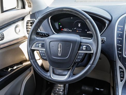 Used 2020 Lincoln Nautilus Reserve w/ Equipment Group 202A AWD/4WD image 13