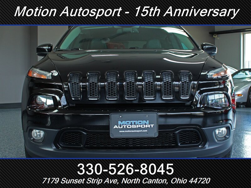 Used 2017 Jeep Cherokee High Altitude AWD/4WD image 3