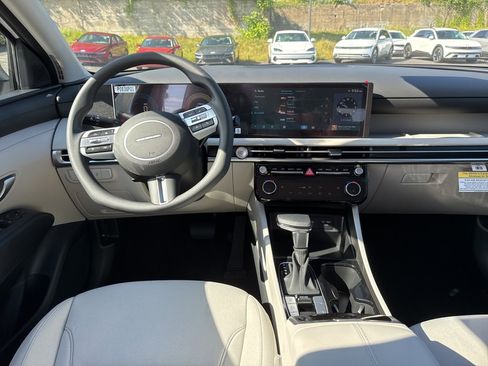 New 2026 Hyundai Tucson SEL image 18