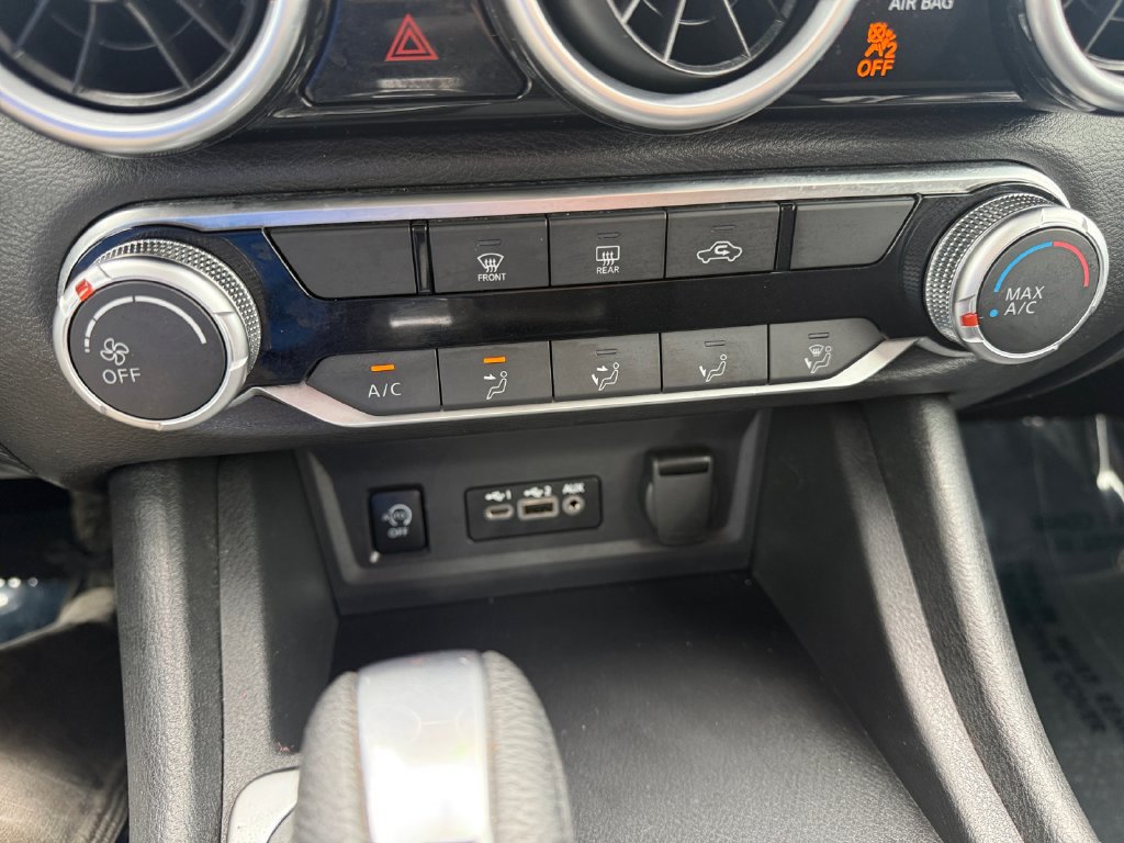 Used 2024 Nissan Sentra SV FWD image 19