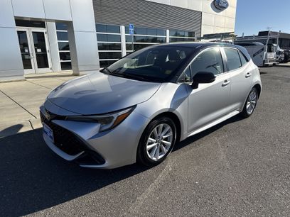Used 2023 Toyota Corolla SE w/ SE Premium Package