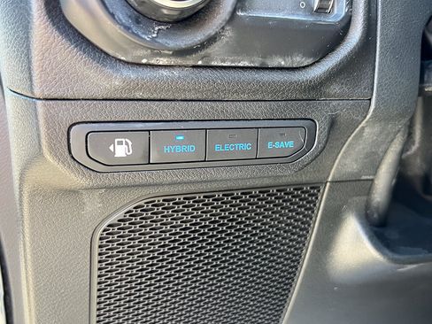 Used 2024 Jeep Wrangler Unlimited AWD/4WD image 17