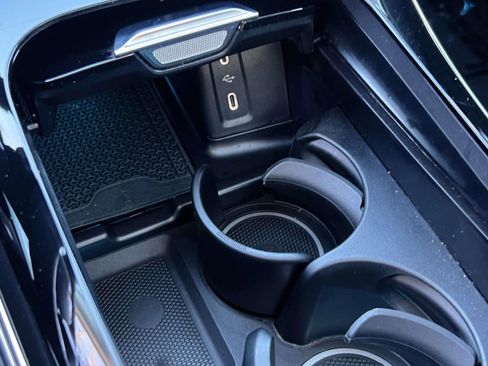 Used 2025 Mercedes-Benz GLC 350e GLC 350e image 13