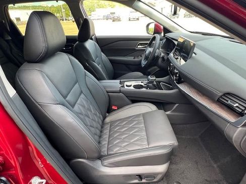 New 2026 Nissan Rogue Platinum image 16