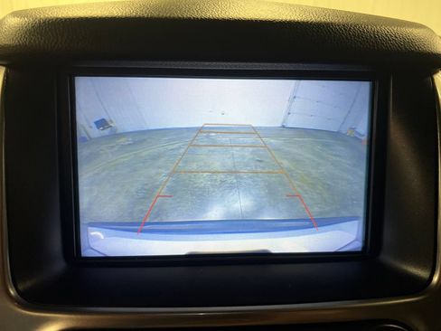 Used 2020 Chevrolet Suburban LT AWD/4WD image 25