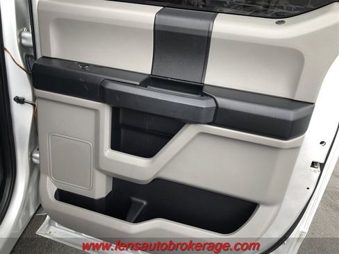 Used 2017 Ford F150 XL w/ Equipment Group 101A Mid AWD/4WD image 17