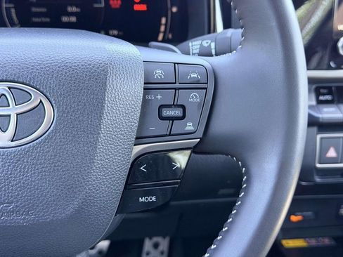 Certified 2025 Toyota Camry SE FWD image 8