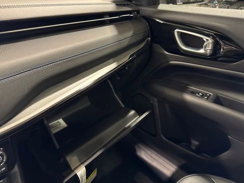 New 2025 Jeep Compass Limited w/ High Altitude Package image 30