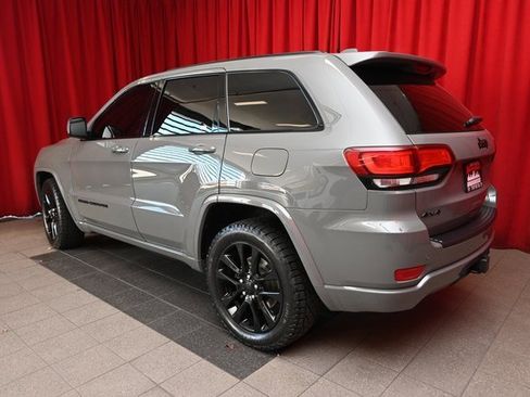 Used 2020 Jeep Grand Cherokee Altitude image 5