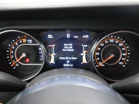 Used 2023 Jeep Gladiator Overland AWD/4WD image 6